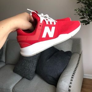 New Balance size 8 like new women shoes